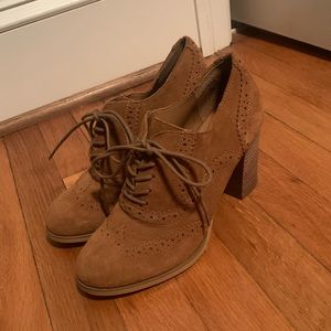 NWOT Steve Madden Lace-Up Heels Size 7